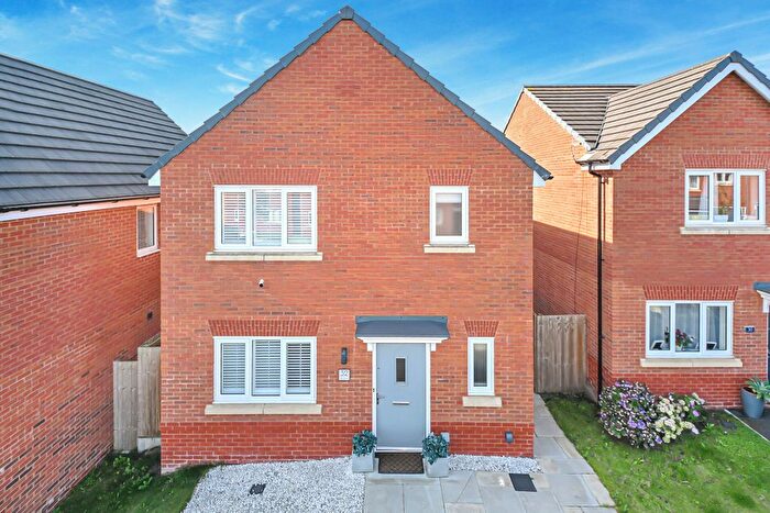 3 Bedroom Detached House For Sale In Bettison Avenue, Leigh, WN7