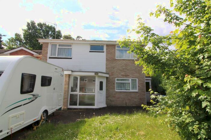 4 Bedroom Detached House For Sale In Plovers Way, Bury St. Edmunds, IP33