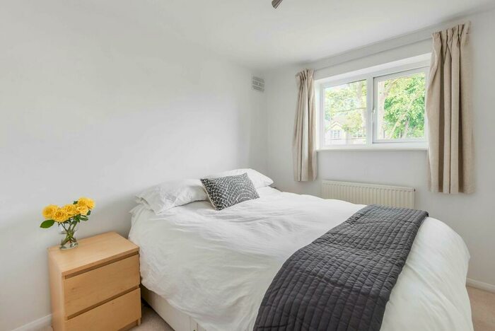 2 Bedroom Apartment To Rent In Ringstead Road, Surrey, London, SM1