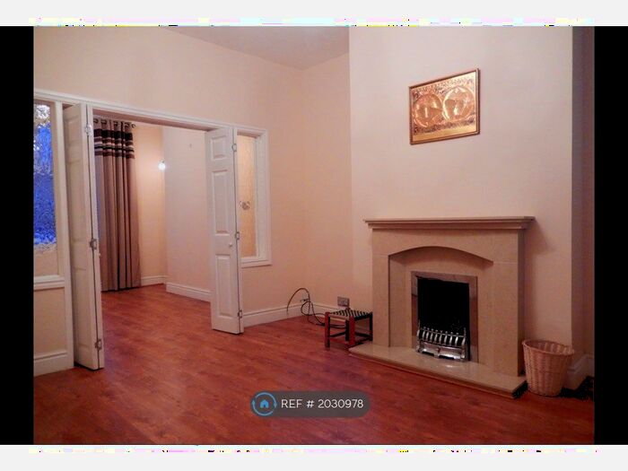 2 Bedroom Terraced House To Rent In Leng Road, Manchester, M40