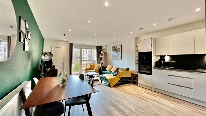 2 Bedroom Flat For Sale In Millais Court, Selbourne Avenue, Hounslow, TW3