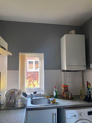 3 Bedroom Flat To Rent In Scarborough Road, Walker, Newcastle Upon Tyne, NE6