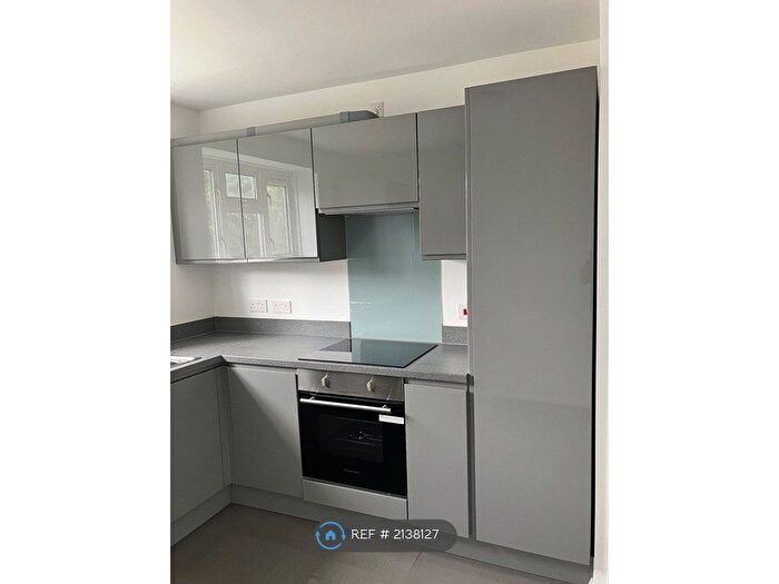 1 Bedroom Flat To Rent In Ashley House, St Pauls Cray, BR5