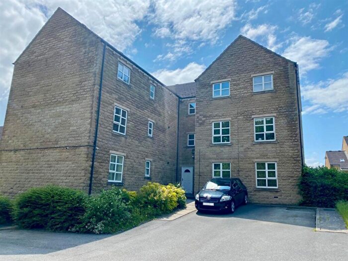 2 Bedroom Apartment For Sale In Sylvan Ridge, Huddersfield, HD2