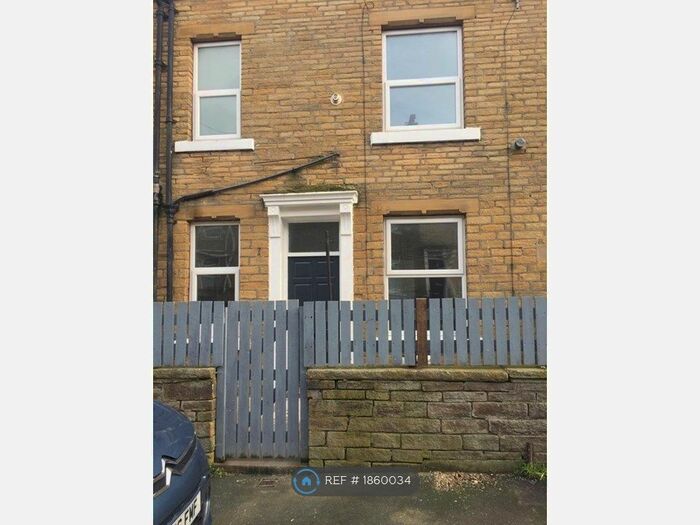 2 Bedroom Terraced House To Rent In Penn Street, Halifax, HX1