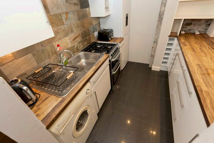 1 Bedroom Flat To Rent In Castle Terrace, City Centre, Aberdeen, AB11