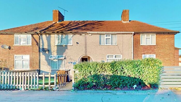 3 Bedroom Terraced House To Rent In Becontree Avenue, Dagenham, Rm1
