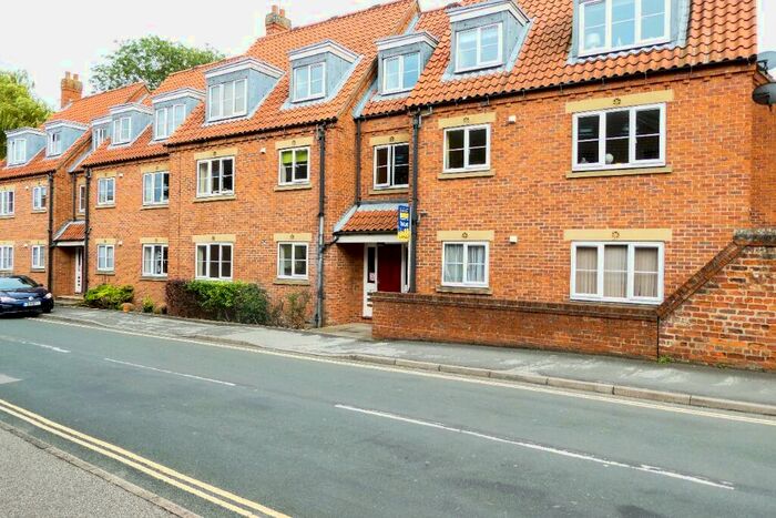 2 Bedroom Flat To Rent In School Lane, Beverley, HU17