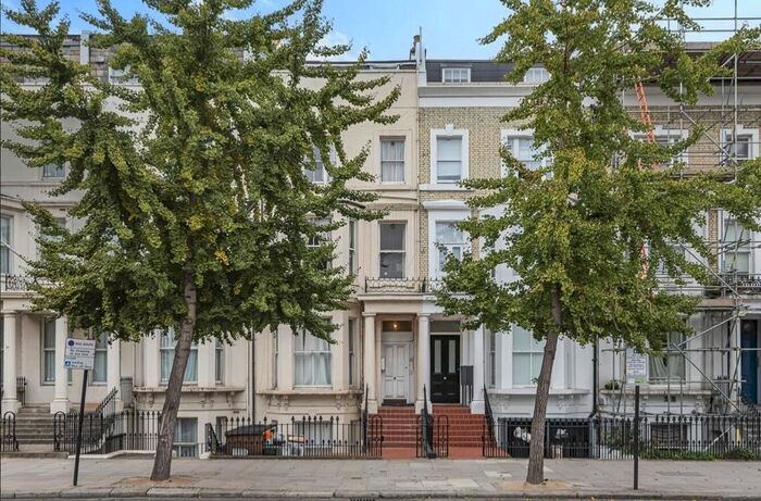 Studio To Rent In West Cromwell Road, Earls Court, London, SW5