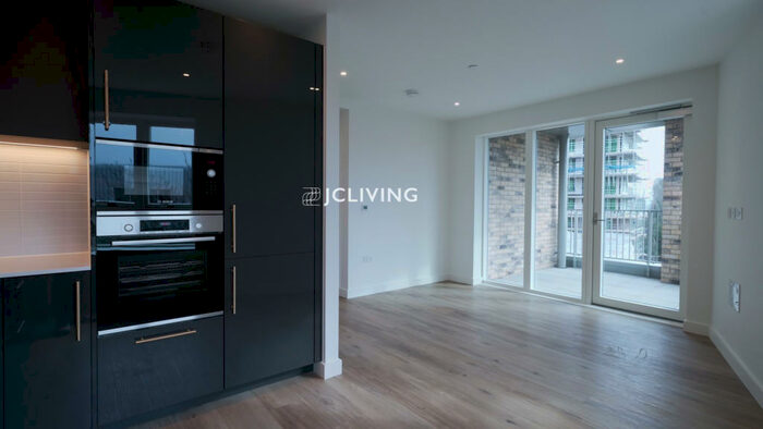 2 Bedroom Flat To Rent In Alington House, London, N8