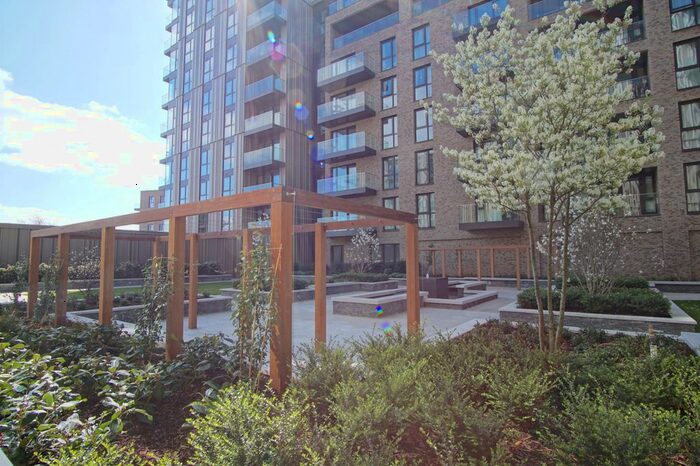 3 Bedroom Flat To Rent In Hartingtons Court, Coster Avenue, London, Greater London, N4