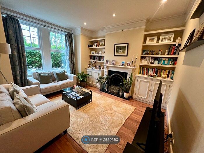 2 Bedroom Flat To Rent In Isis Street, London, SW18