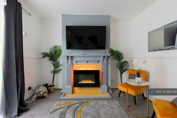 3 Bedroom Semi-Detached House To Rent In Chestnut Avenue, Newcastle Upon Tyne, NE5