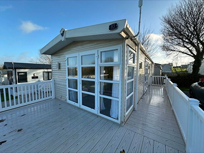 3 Bedroom Park Home For Sale In Crantock, Newquay, TR8