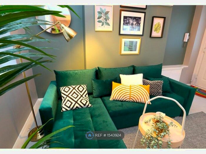 1 Bedroom Flat To Rent In Windsor Court, Brighton, BN1