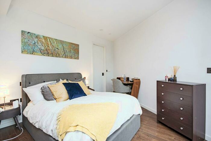 1 Bedroom Flat To Rent In Aurora Gardens, Battersea, London, SW11