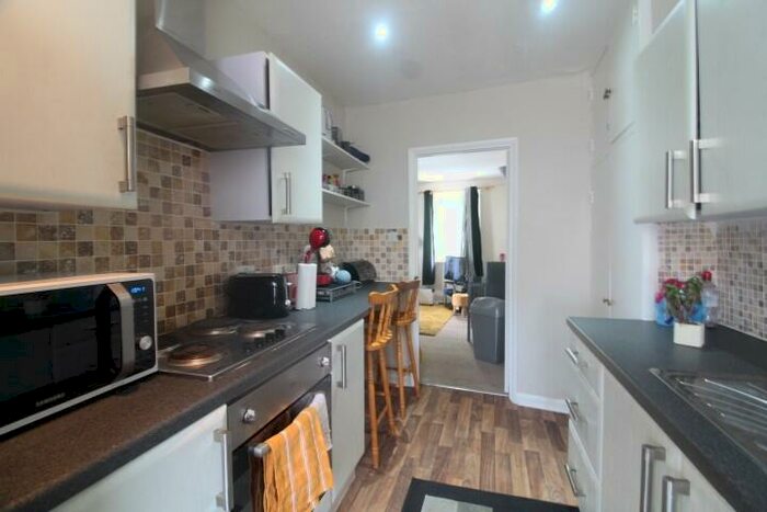 1 Bedroom Flat To Rent In Church Road, CR4