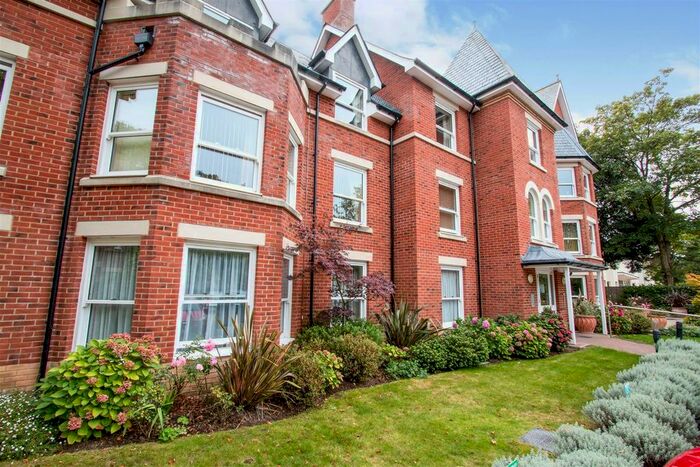 1 Bedroom Flat For Sale In Sanderling Court, Wimborne Road, Bournemouth, BH2
