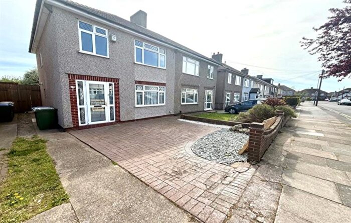 3 Bedroom Semi-Detached House To Rent In Sheridan Road, Bexleyheath, DA7