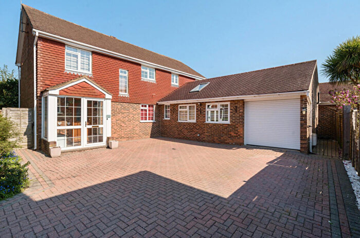 4 Bedroom Detached House For Sale In Yoreham Close, Lower Earley, Reading, RG6