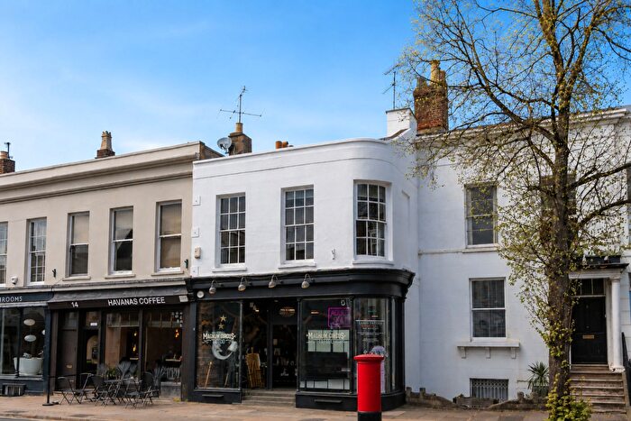 1 Bedroom Flat For Sale In Malden Road, Cheltenham Town Centre, GL52