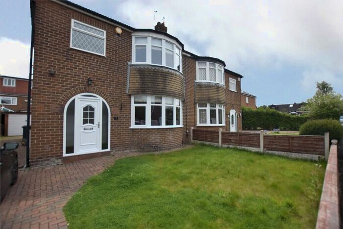 3 Bedroom Semi-Detached House To Rent In Primley Park Court, Leeds, West Yorkshire, LS17