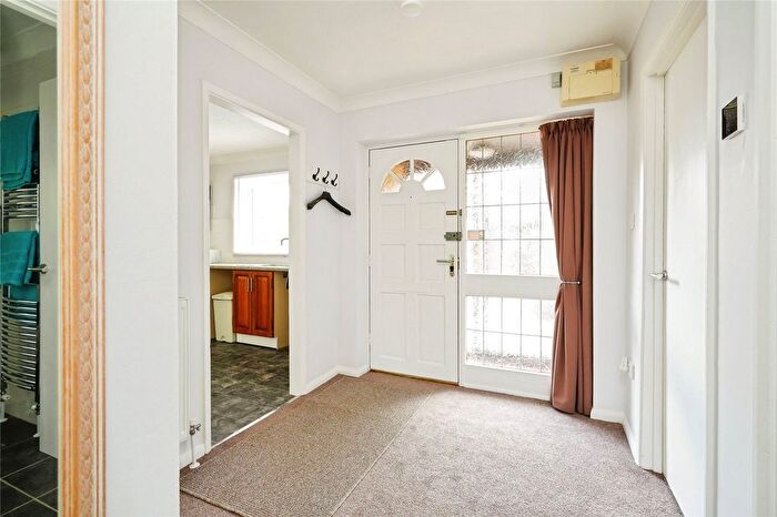 2 Bedroom Bungalow To Rent In Birchwood, Carterton, OX18