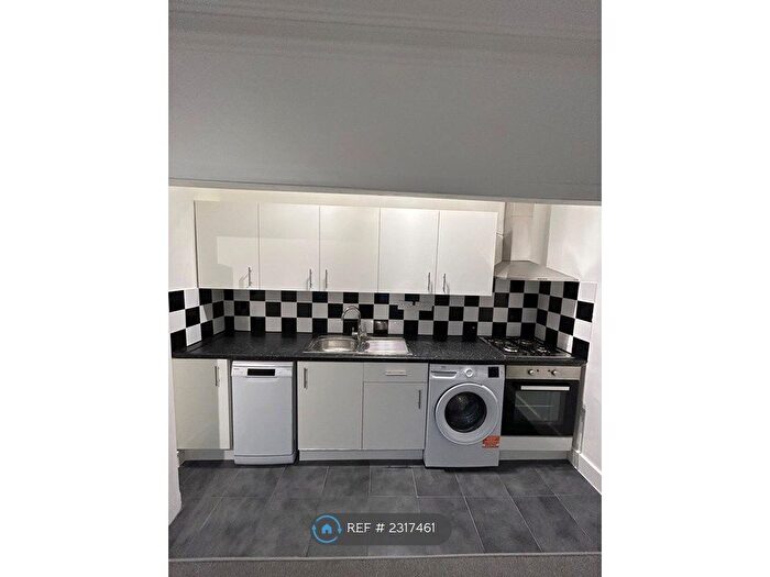 2 Bedroom Flat To Rent In Alderbrook Road, London, SW12