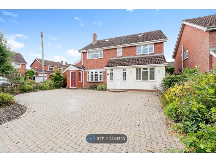 6 Bedroom Detached House To Rent In Beverley Way, Drayton, Norwich, NR8