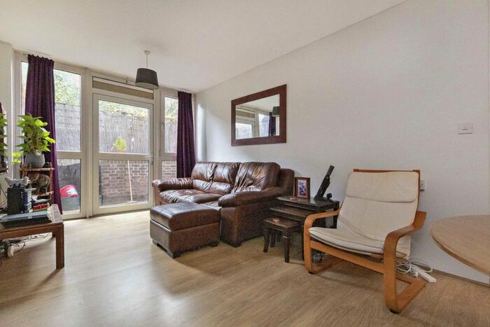 1 Bedroom Flat To Rent In Redan Street, London, W14
