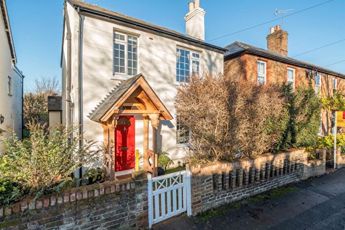 3 Bedroom Detached House For Sale In Vicarage Road, Maidenhead, SL6