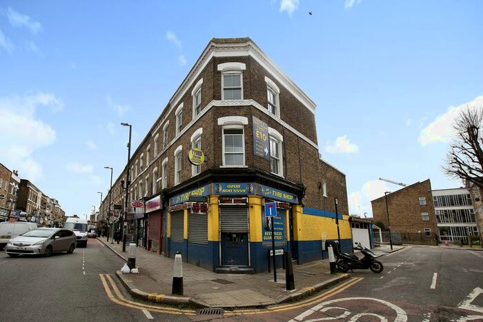 3 Bedroom Flat To Rent In West Green Road, London, N15