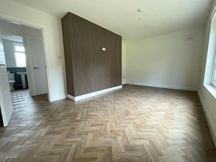 1 Bedroom Flat To Rent In Sowerby Road, Holgate, York, YO26