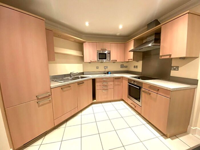 2 Bedroom Apartment To Rent In Grand Parade, Eastbourne, East Sussex, BN21