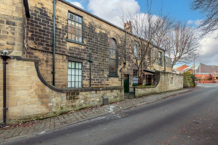 2 Bedroom Flat To Rent In The Old House, Town Street, Chapel Allerton, Leeds, LS7