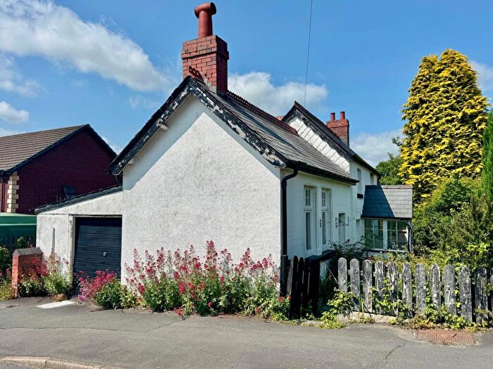 3 Bedroom Detached House For Sale In Dyffryn Road, Llandrindod Wells, Powys, LD1