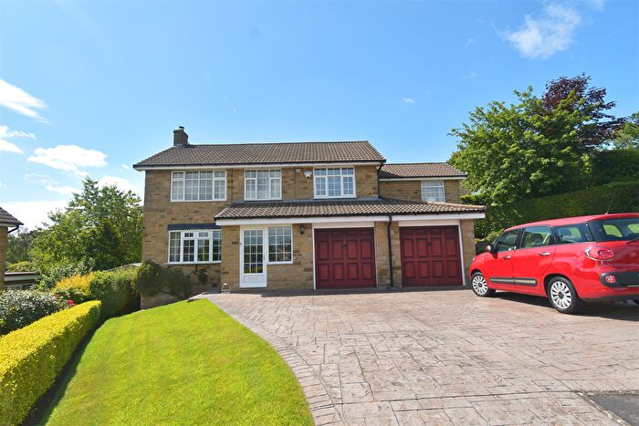 4 Bedroom Detached House For Sale In Meadow Close, Whaley Bridge, High Peak, SK23