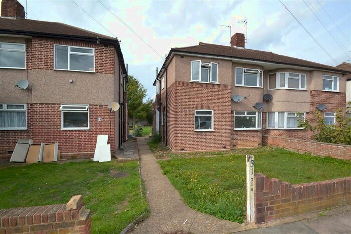 2 Bedroom Maisonette To Rent In Erith Crescent, Collier Row, Romford, RM5