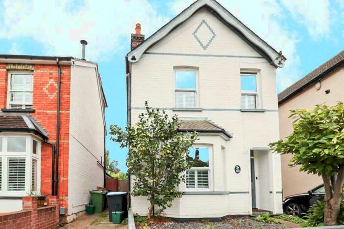 3 Bedroom Detached House To Rent In Station Road, West Byfleet, KT14