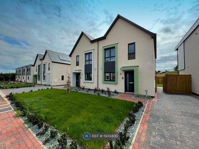 3 Bedroom Semi-Detached House To Rent In Bayley Place, Exeter, EX1