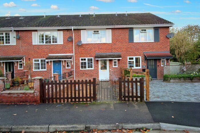 3 Bedroom Terraced House To Rent In Five Acres Close, Lindford, Hampshire, GU35