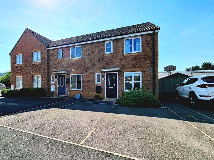 3 Bedroom End Of Terrace House For Sale In Llys Tre Dwr, Waterton, CF31