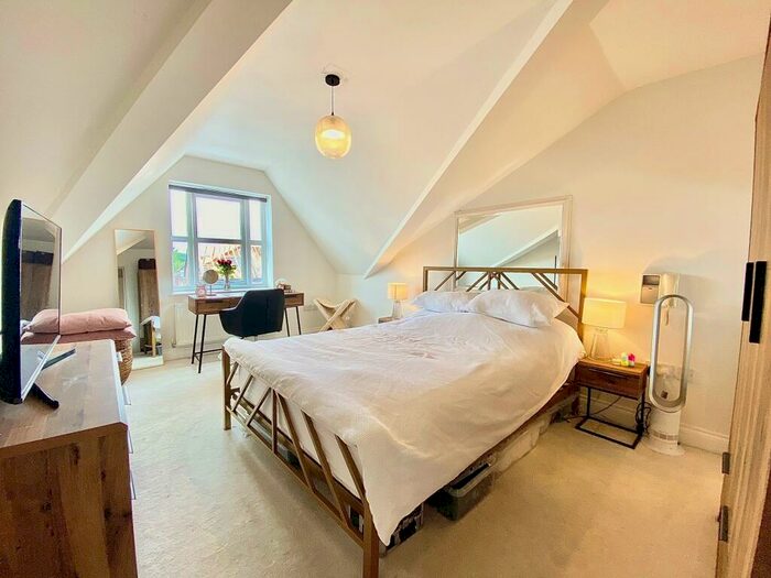 1 Bedroom Flat To Rent In Ongar Road, Brentwood, CM15