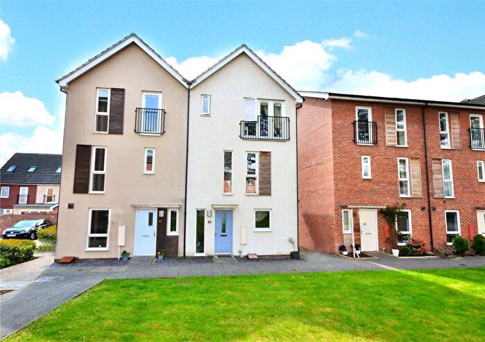 4 Bedroom Semi Detached House To Rent In Vulcan Drive, Bracknell, Berkshire, RG12