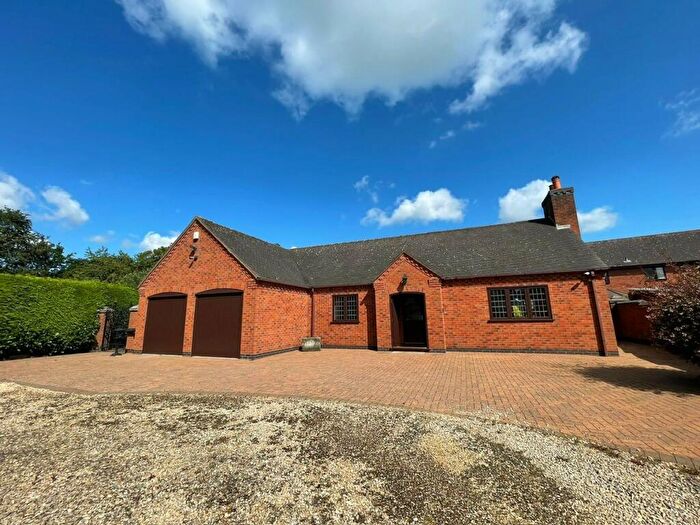 2 Bedroom Bungalow To Rent In Manor Road, Kings Bromley, DE13