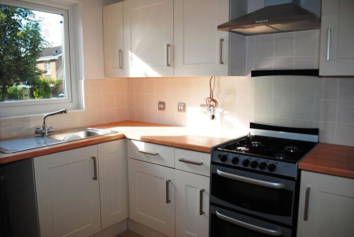 3 Bedroom Terraced House To Rent In Mint Walk, Knaphill, GU21