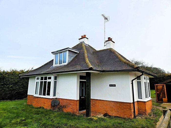 2 Bedroom Detached House To Rent In Mapledurham, Reading, RG4