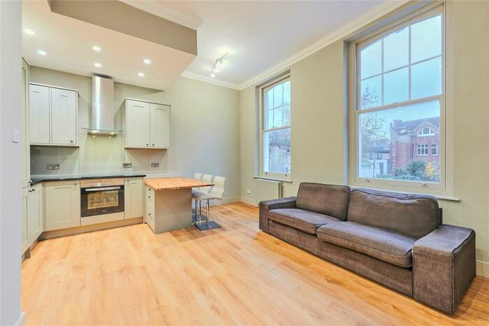 1 Bedroom Flat To Rent In Rosslyn Mews, Hampstead, NW3