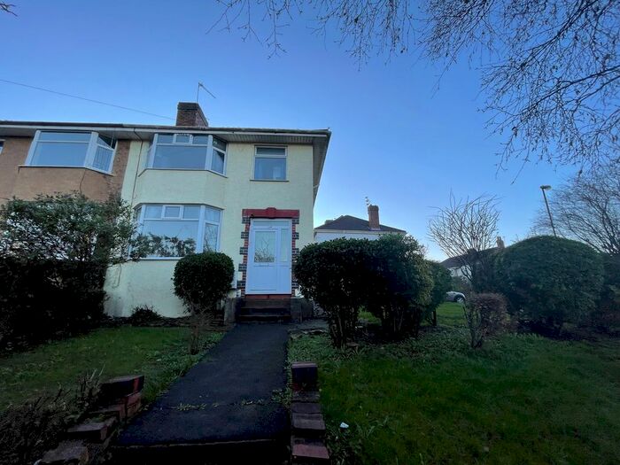 3 Bedroom End Of Terrace House To Rent In Airport Road, Bristol BS14