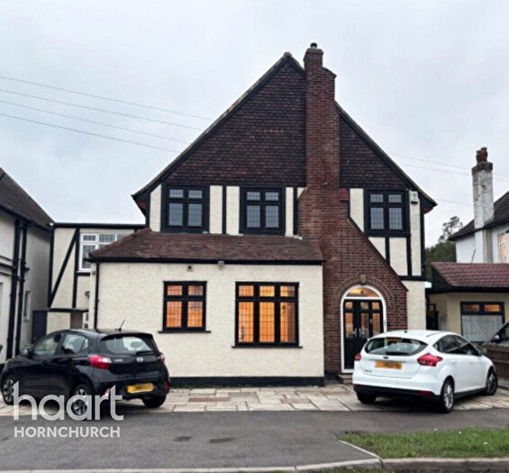 4 Bedroom Detached House To Rent In Redden Court Road, Romford, RM3